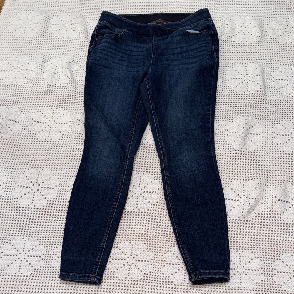 Maurices Dark Blue Women's Jeans Sz medium short
